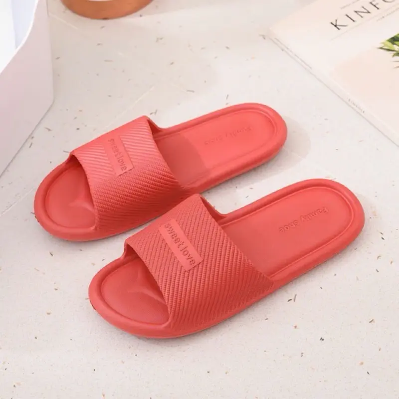 Dép đi trong nhà của hãng CHAO , một hãng nội địa trung chuyên bán dép đi trong nhà sà lé siêu rẻ về tay chỉ . Mà dép của Chao trc h thì bền khỏi nói =)))   Có 6 màu e đánh số Quai Ngang Đế Bằng Quai Ngang Đế Bằng 2