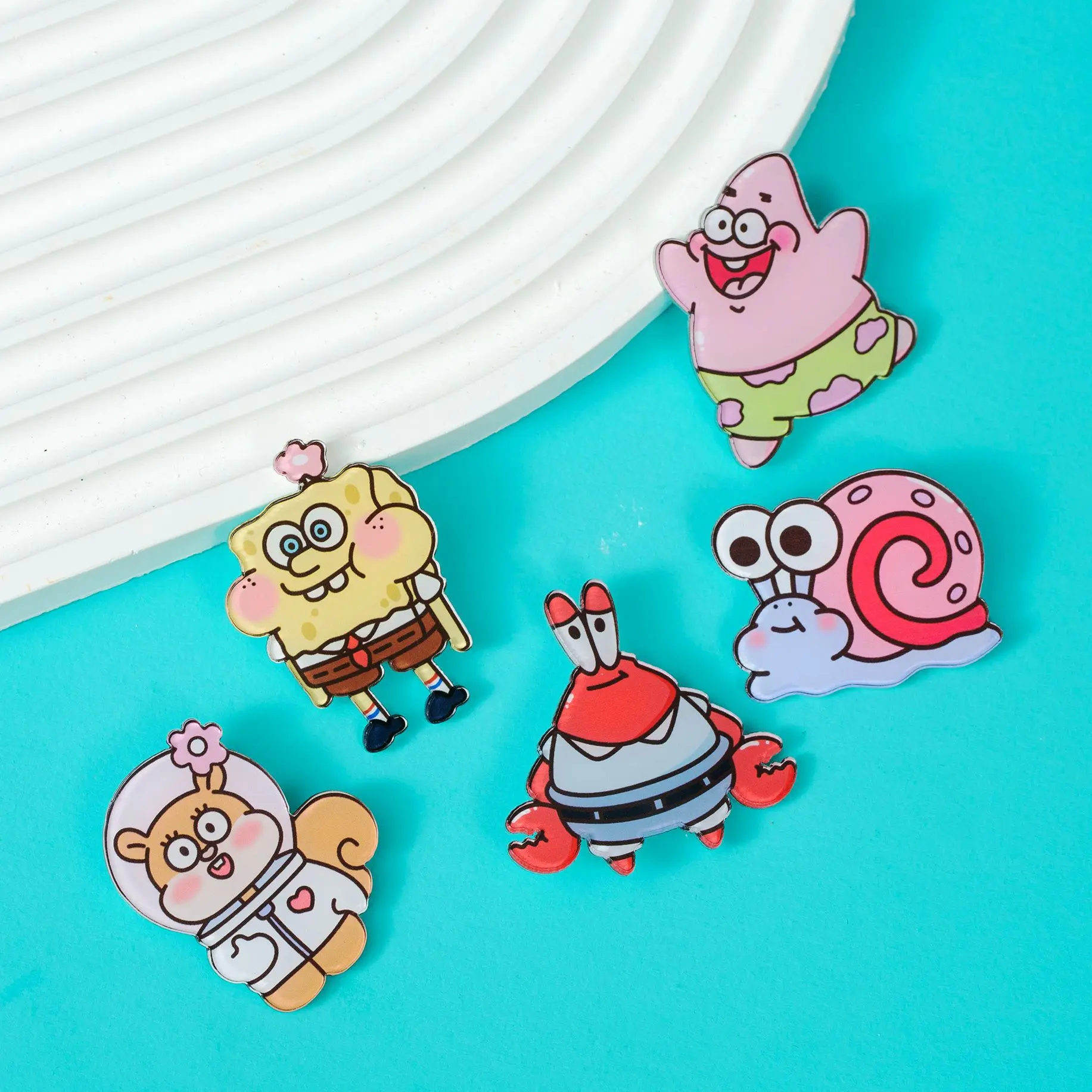Ins Cute Cartoon SpongeBob Brooch Acrylic Small Gift Decoration Badge Bag Accessory Pin Pendant