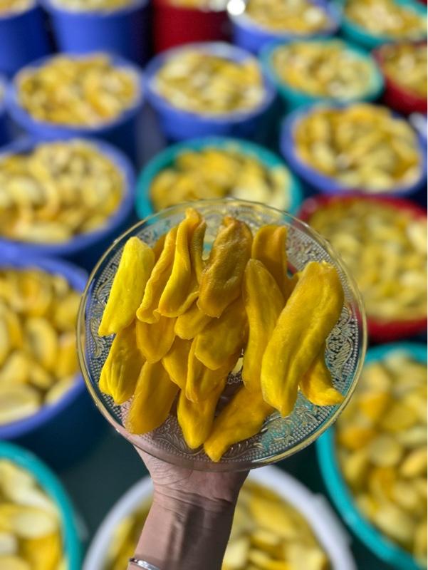 Product Introduction of Sale 1kg xoài vụn, xoài que, xoài sẫm màu (xơ nhiều hơn, vụn hơn, vị vẫn giữ nguyên) 1