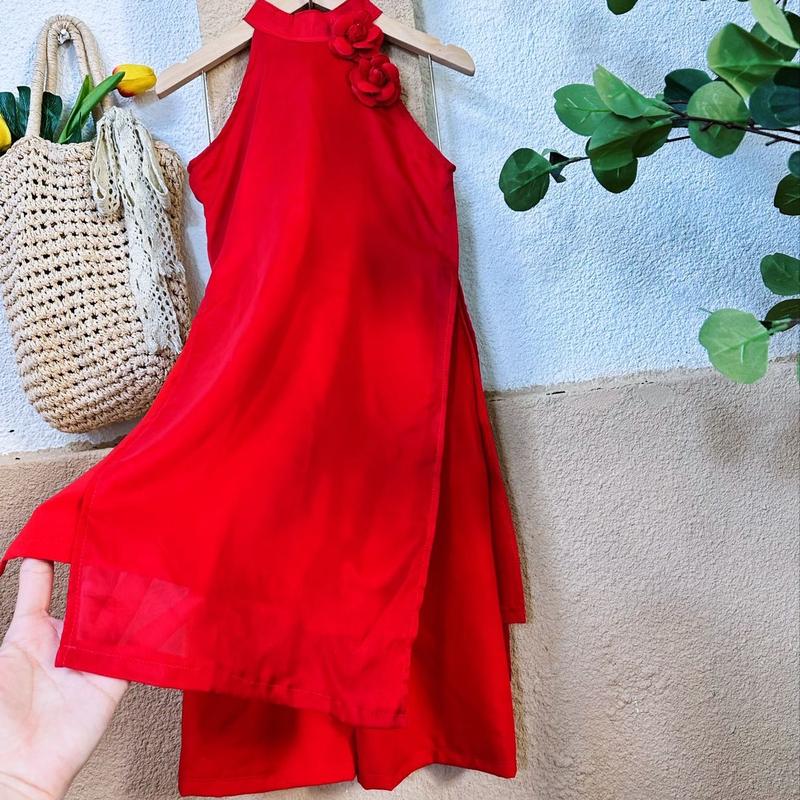  Áo Dài Cổ Yếm Đỏ  2 hoa trà  26A Kết Hợp Quần Dài Đỏ Kiểu Dáng Áo Dài Cách Tân Dành Cho Bé Gái 