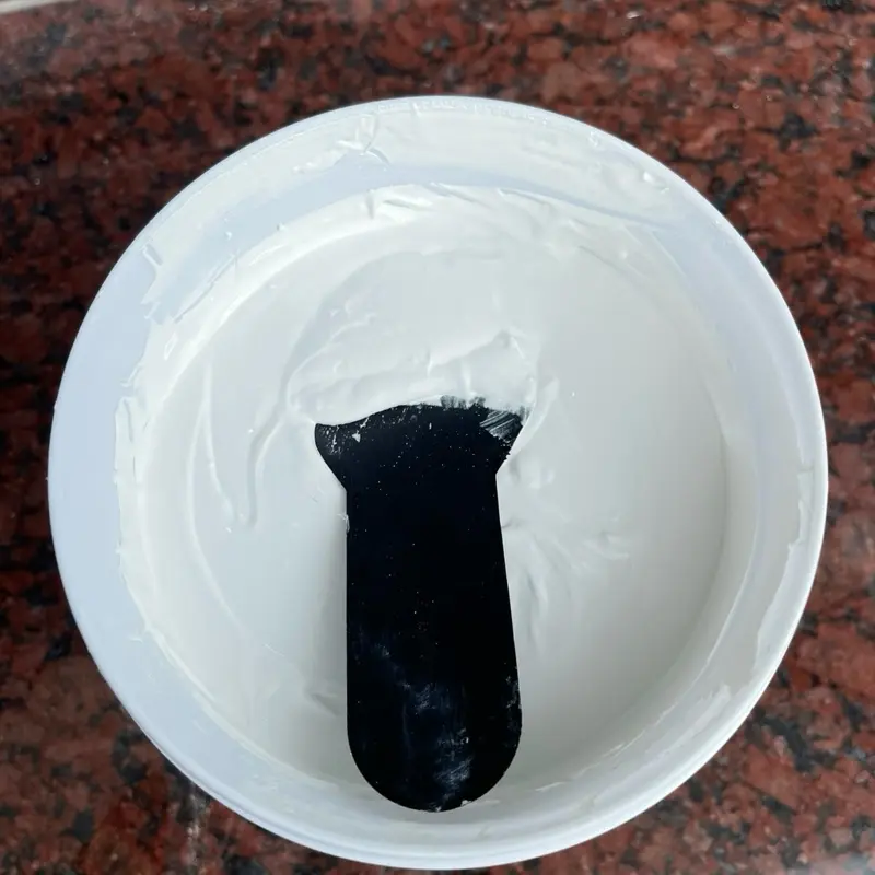 Keo Wall Putty Xử Lí Mối Nối Phào Chỉ Nhựa (Hủ Lớn 1,5kg) 2