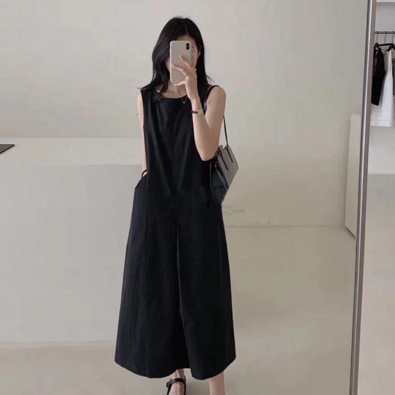 Váy Đen Dài Cao Cấp – Tinh Tế Mọi Góc Nhìn 2