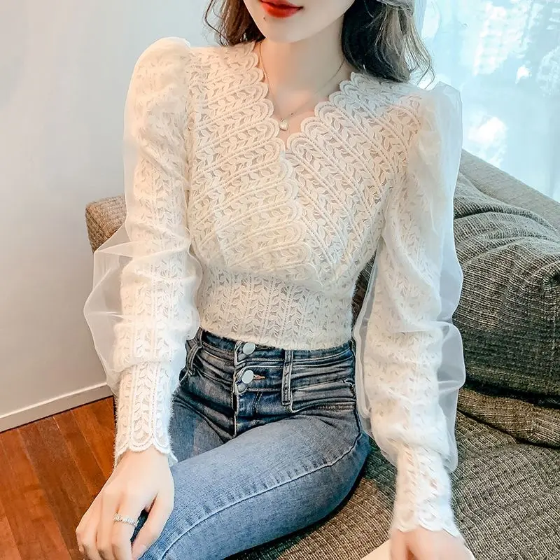 Áo Lớp, Cạp Bó Sát Cổ Chữ V, Ren Chải khoét Phong Cách Cổ Điển, Mùa Thu Và Mùa Đông, Áo Tay Phồng Lưới Thời Trang Nữ Women Top Shirt Trắng