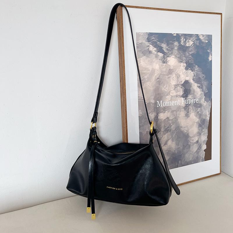 Product Introduction of Túi Tote Luật Hiện Đại Cho Nữ, Túi Đi Lại Chất Lượng Cao Mới, Thiết Kế Đặc Biệt, Túi Đưa Thư Đeo Vai Mềm 13