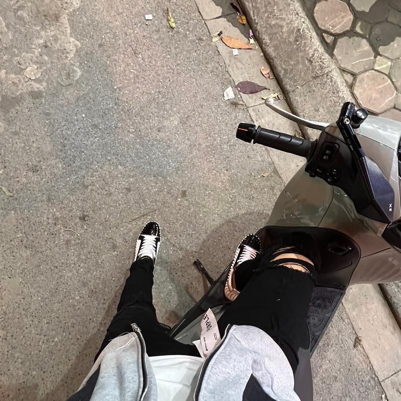 Quần jean bì purple đen rách nhẹ đẹp 4 cúc ôm gọn