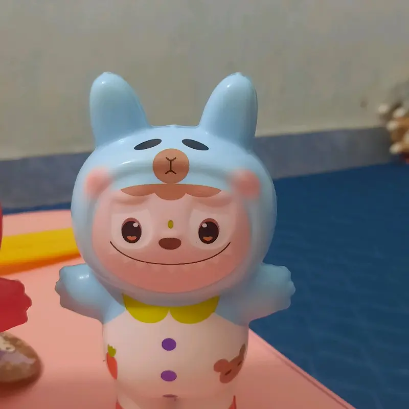 labubu quysi đồ chơi trẻ em,phát sáng 1