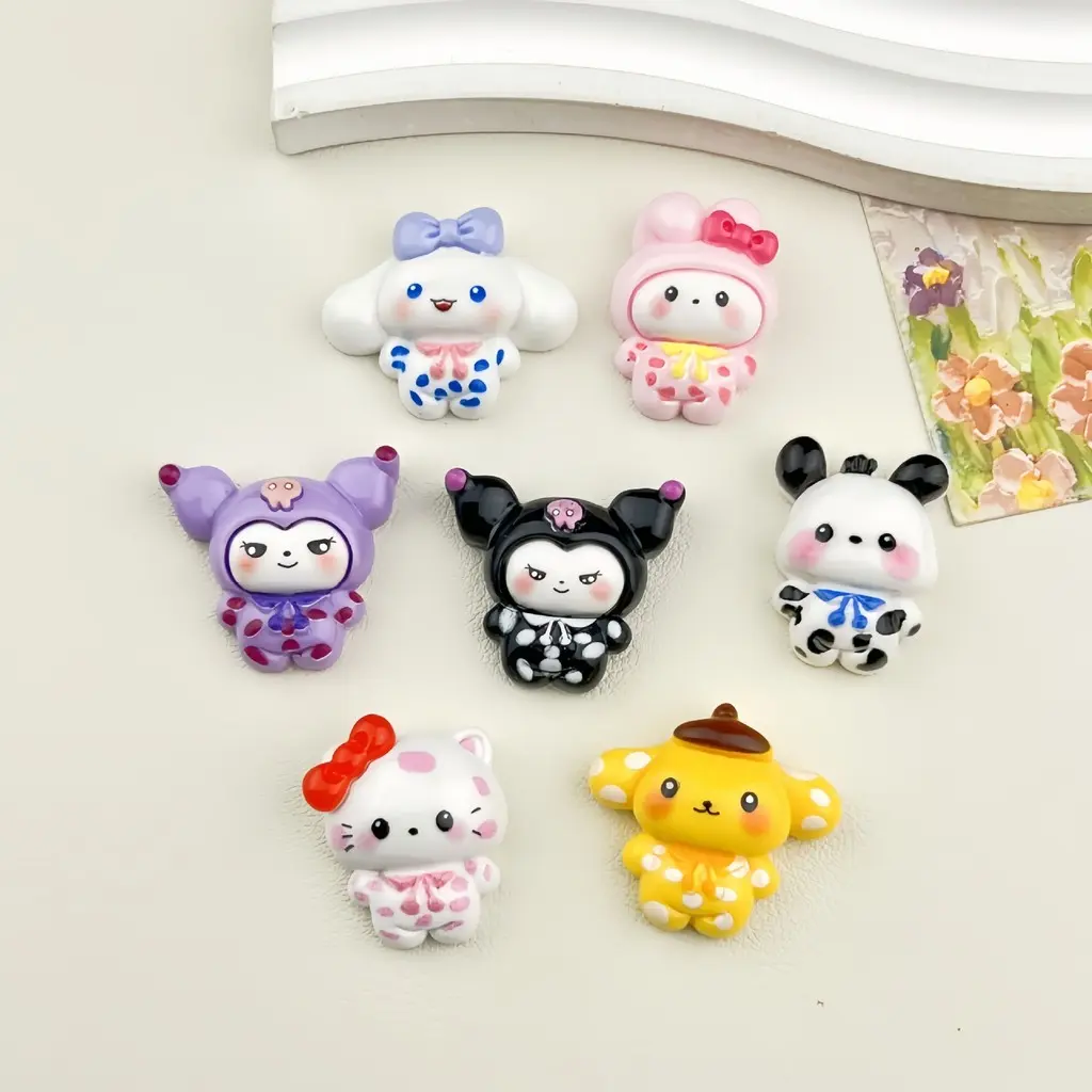 Pesona Resin Sanrio Lembu Susu, Set 10pcs, Sesuai untuk DIY, Tersedia dalam Saiz 5-21