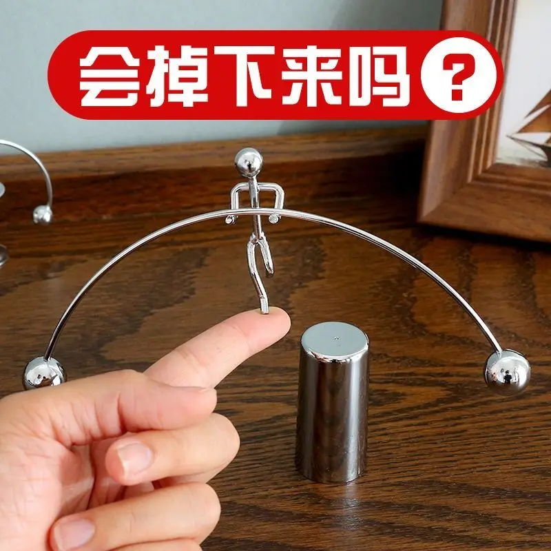 Đồ Trang Trí Cân Bằng Người Sắt Cốc Để Bàn, Cơ Học Newton, Giảm Căng Thẳng, Hoạt Động Cho Bạn Bè Và Bạn Học, Quà Sinh Nhật, Hàng Mới Về