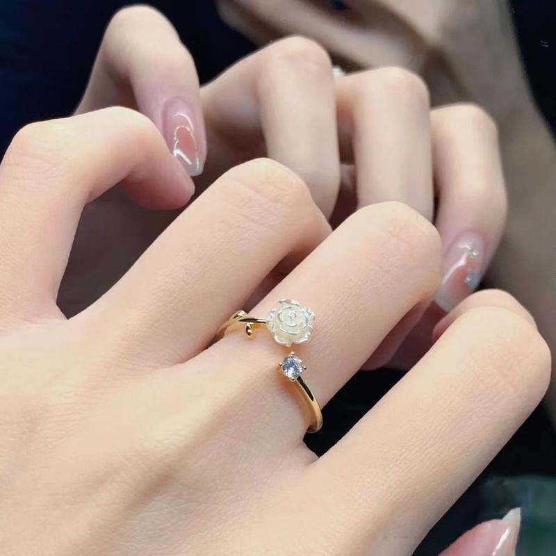 Product Introduction of New Trend Luxury Rings for Women Gold Plated Stainless Steel Rose Ring Fashion Aesthetic Jewelry Temperament Anillos Mujer 3