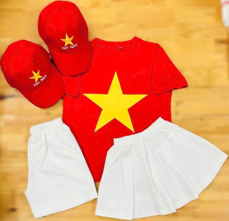 [ ĐẶT RIÊNG TỪNG SẢN PHẨM ] Áo Cờ Đỏ Sao Vàng - Áo Thun Cờ Đỏ Sao Vàng Trẻ Em -Chân  Váy Trắng Xếp Ly- Quần Short Trắng Có Túi , , Người Lớn Đủ Size Nam Nữ  từ 6kg -100 kg - Chất Cotton Mịn Đẹp - Áo thun Cotton - Áo thun nữ Lịch Women Top Cổ Tròn Cổ Tròn