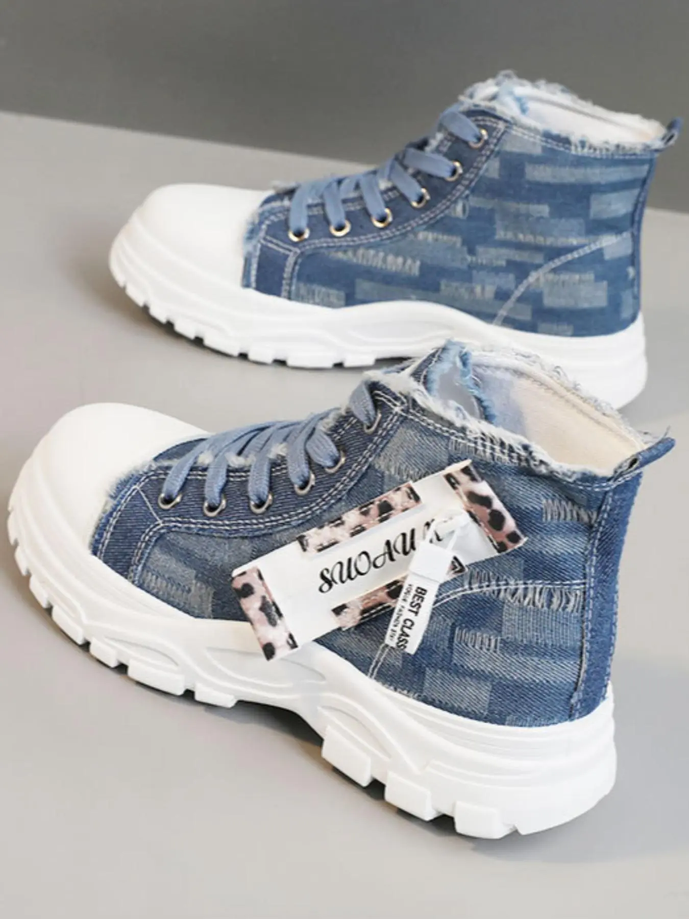 Women's Fashionable Lace Up Front Sneakers, Casual Comfortable Breathable Sports Shoes, Female All-match Round Toe Shoes for Daily Wear
