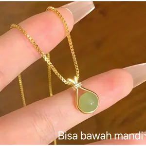 (Bebas beli 2 dapat bonus) H-Girl888 K145 kalung gold manik-maink giok bola hijau titanium
