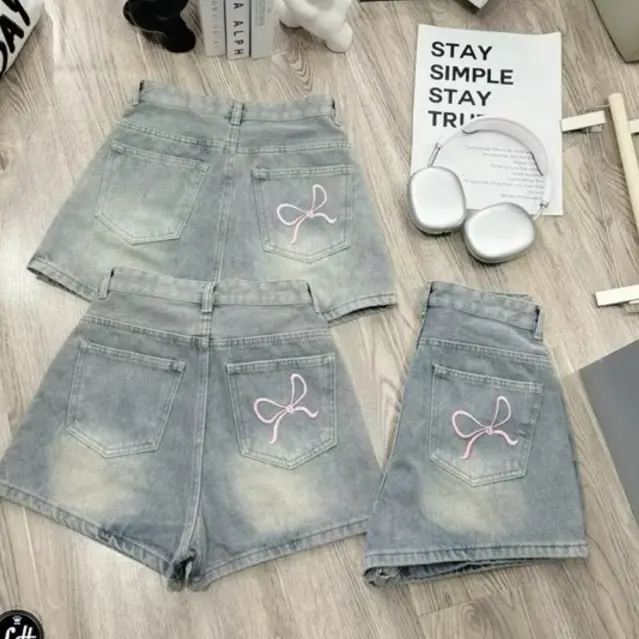 Quần short jean thêu 1 Nơ , Quần short jean nữ lưng cao chất denim thêu nơ túi