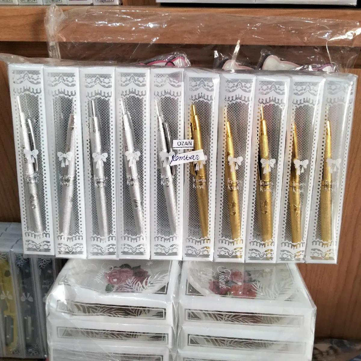 ( isi 50pcs ) pena emas perak kemasan mika