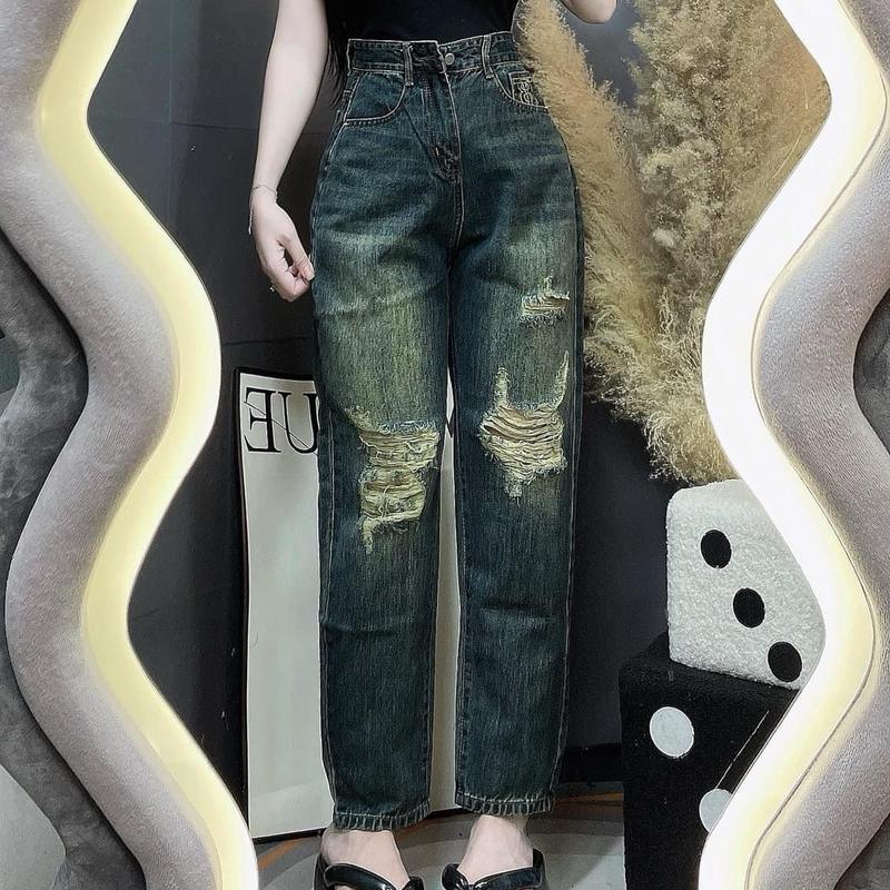 {{ SML }} Quần jeans BG : 2699 Wash Bụi Phối Rách Gối Mặt Sau Chữ Thêu 1