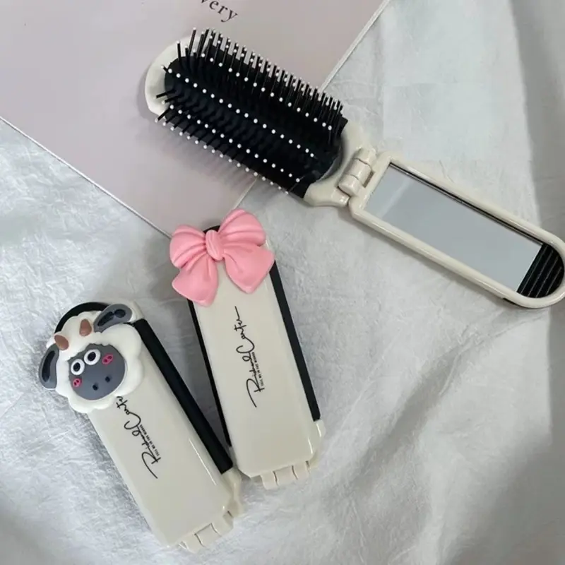 Gương lược gấp gọn đính charm cừu con đeo nơ dễ thương BAG U GLCAFE34 2