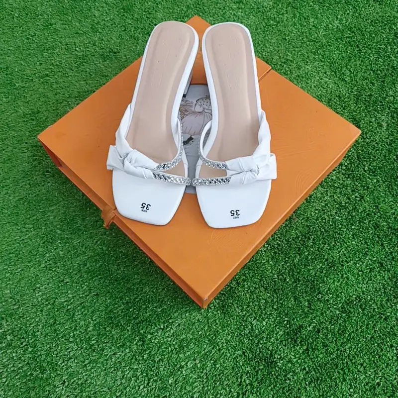 ( Chân tròn đầy TĂNG SIZE ) Cao gót quai ngang cột phối da và xoàn cao 5 phân 094 5