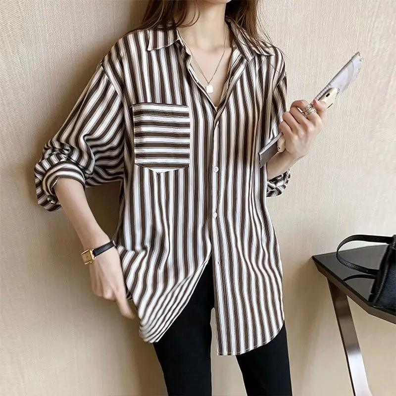 Áo Sơ Mi Sọc, Dành Cho Quần Áo Mùa Xuân Và Mùa Thu Của Phụ Nữ, Thiết Kế Mới Và Đẹp, Áo Đơn Giản, Phong Cách Hàn Quốc, Dáng Rộng Vừa Vặn, Phong Cách Hồng Kông, Bao Gồm Đáy