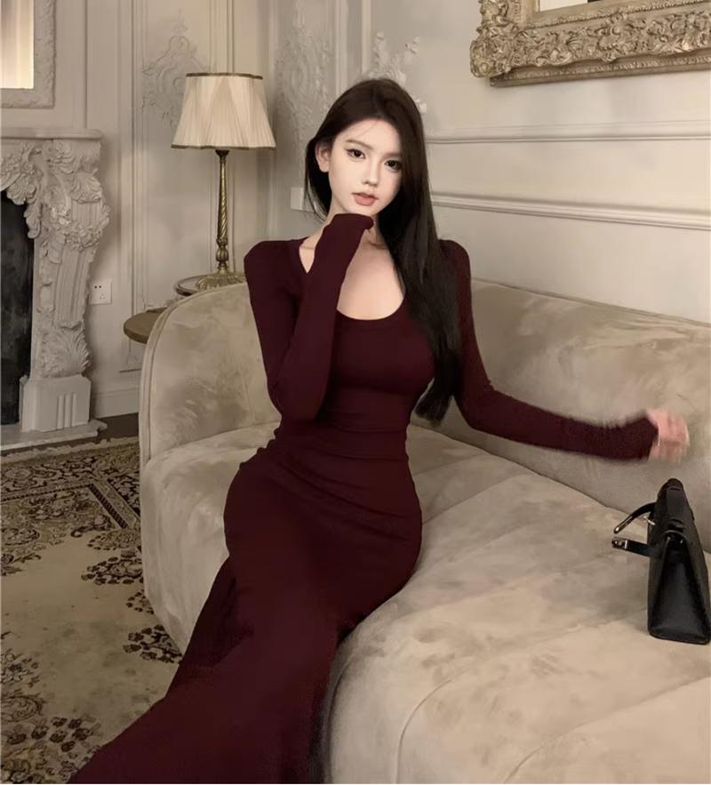 Product Introduction of Spicy girl wine red long sleeved dress with feminine temperament, hip hugging skirt, simple base skirt, slim fit and slimming effect, mid length skirt 9