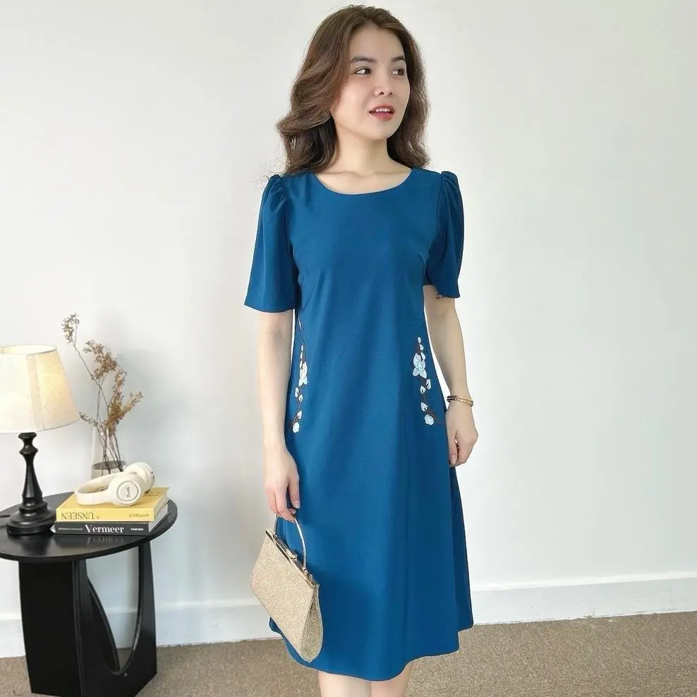 Đầm suông trung niên Voi Women Dress Xanh Nhung Sen Hoa Sen, bigsize nữ từ 45kg đến 98kg, thiết kế hoa thêu hai bên đánh cong theo eo
