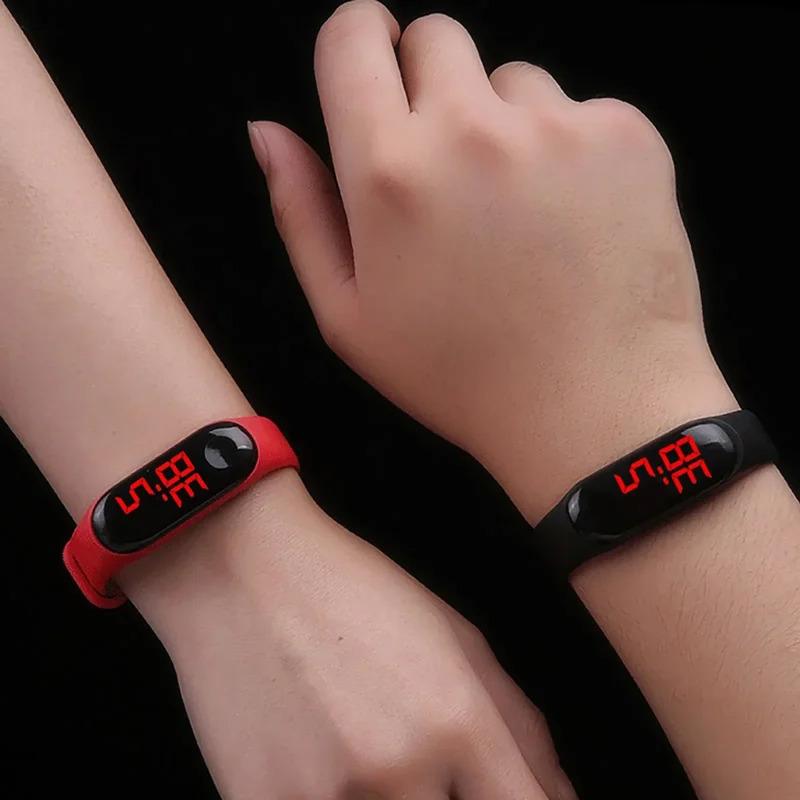 Electronic Sports Watch for Women and Men, LED Screen, Children's Wristwatch, Outdoor Sports Watch, Silicone Bracelet, Student Clock 2