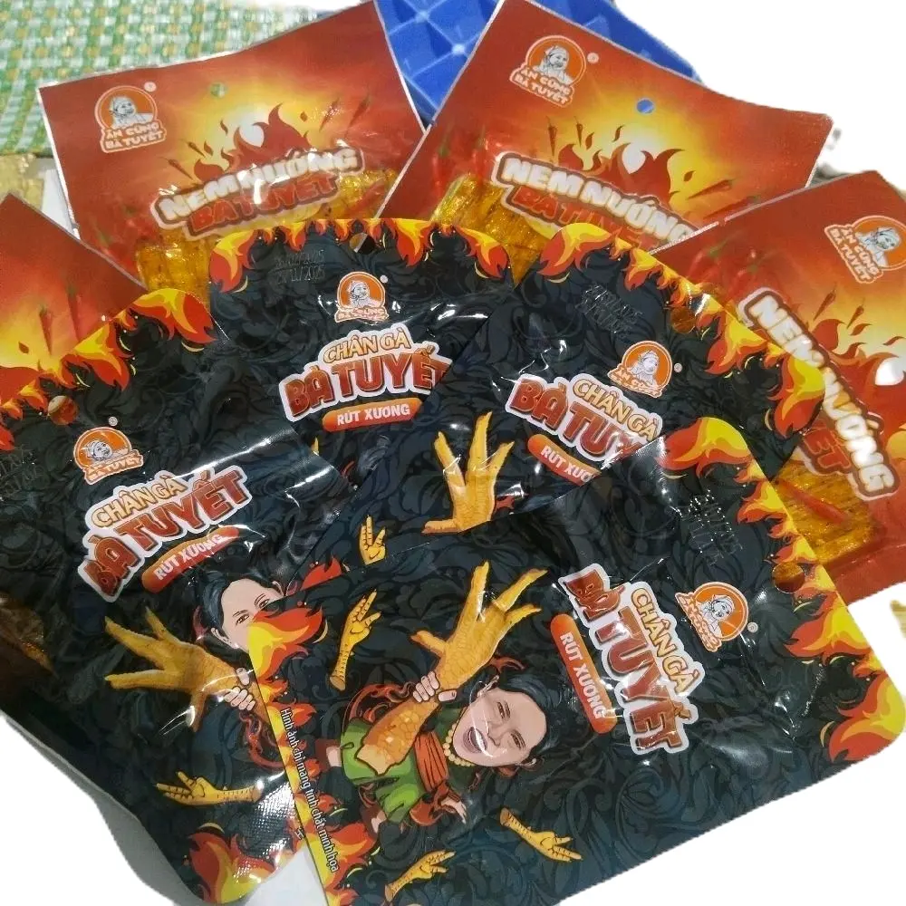 [tặng 1bòkobe] combo 20 gói Ăn vặt cùng bà Tuyết: gồm 15chân gà rút xương tê cay bà tuyết,  5nem nướng phên +(1bòkobe tặng)