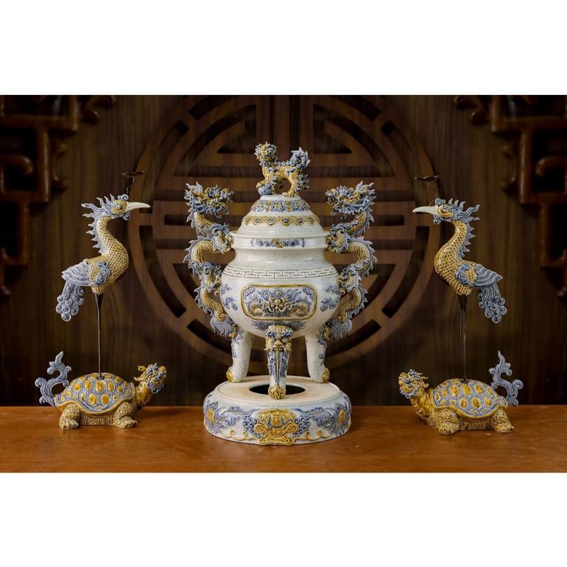 Product Introduction of Bộ Đỉnh Hạc Bát Tràng Đắp Nổi Men Rạn Cao Cấp, Bộ Tam Sự Bằng Sứ - Gốm Sứ Bát Tràng Xanh 33