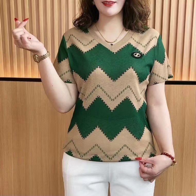 Product Introduction of Áo Thun Ngắn Tay, Phong Cách Phương Tây Phổ Biến, Dành Cho Nữ, Cổ Chữ V, Mỏng, Áo Sơ Mi In Họa Tiết Thanh Lịch, Thích Hợp Cho Mẹ, Ngoại Cỡ, Giấu Béo, Trông Trẻ Trung, Áo Rộng Women Top 4
