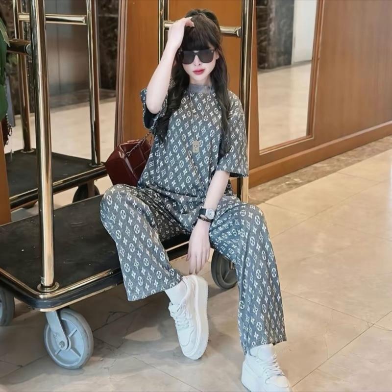 Sét bộ áo cộc phối quần xuông hoạ tiết hoa freesize 45-58kg mặc 0