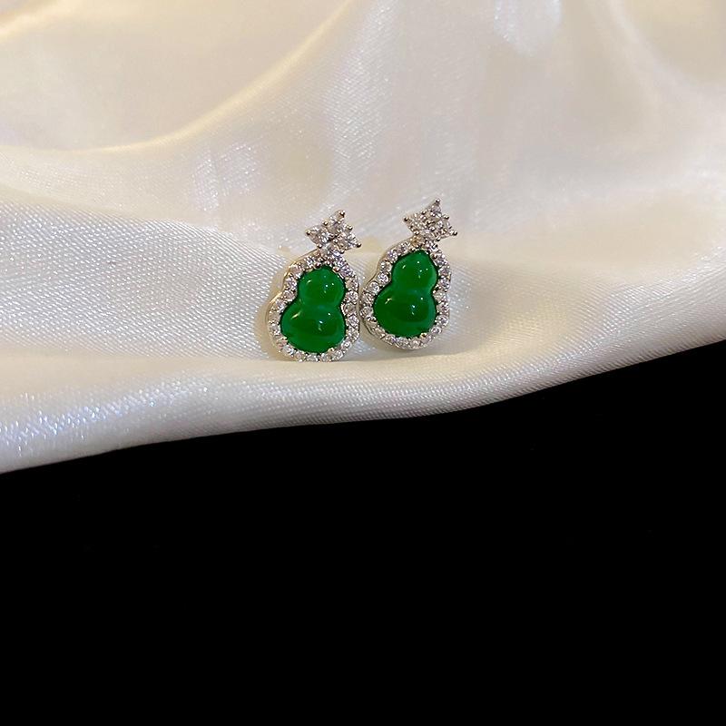 Product Introduction of New Chinese Style Gourd Earrings Chinese Style Earrings Fashionable High-end Versatile Ear Jewelry 6