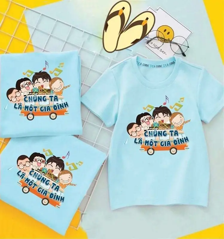 Áo gia đình 3/4/5 người họa tiết Chúng Ta Là Một Gia Đình sắc màu chất vải cotton dày dặn, mền mịn Top Áo Thun 0