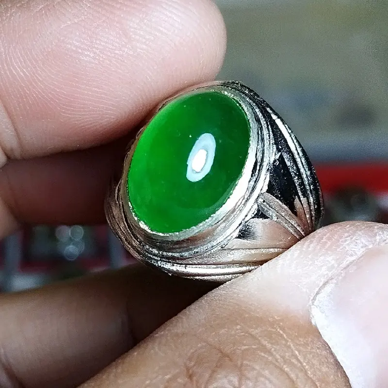 Cincin akik giok hijau Sukses Harian 4