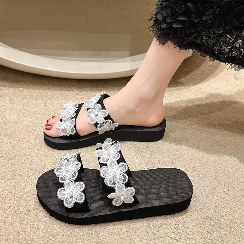 The new fashionable flowers are worn with beach slippers on top