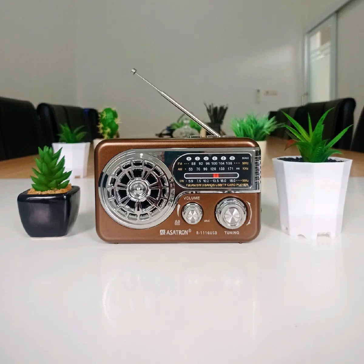 Radio Asatron R 1116 USB Bluetooth dengan Saluran FM, AM, dan SW, Pemutar Audio/MP3, Dilengkapi BLUETOOTH