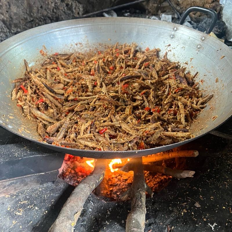 ￼[Siêu Cay ] Cá Khô Giã Tỏi Ớt Tây Bắc Hũ 500G Siêu Cay