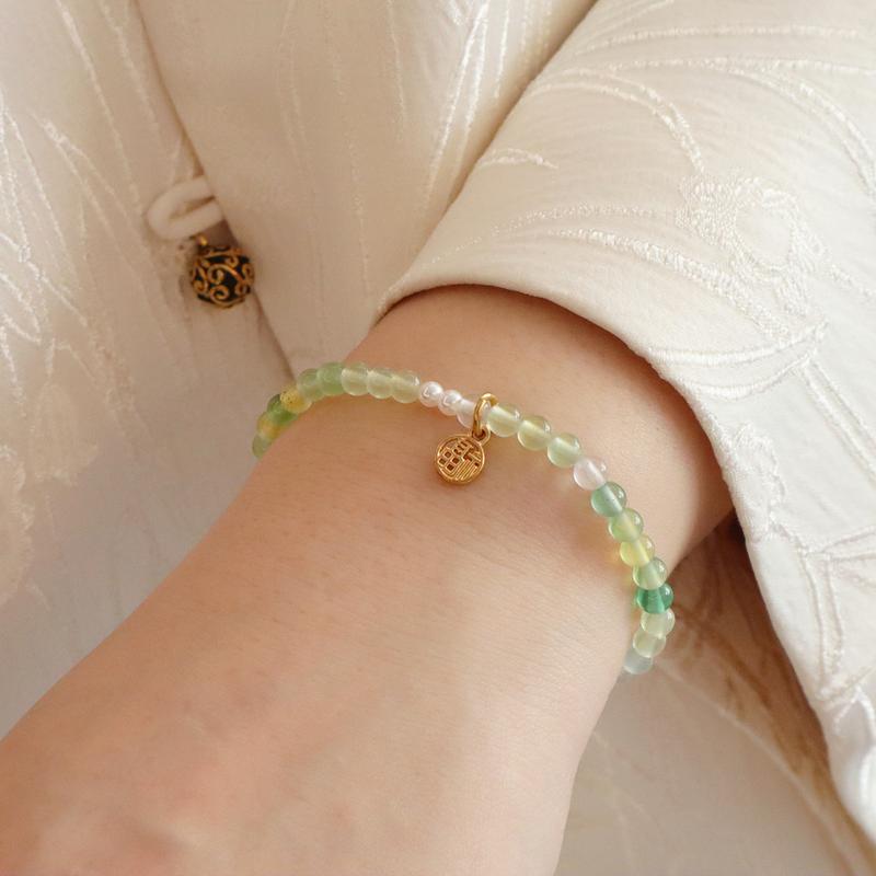 Product Introduction of Natural Grape Purple Chalcedony Crystal Bracelet Artistic Temperament White 4mm Extremely Fine Natural Crystal Bracelet Accessories 14
