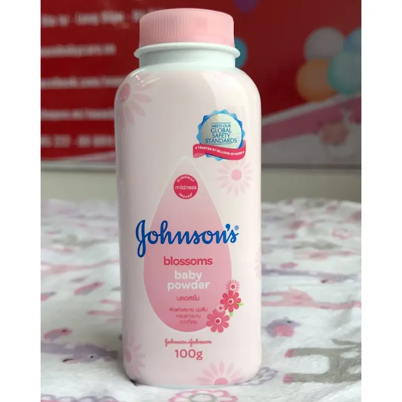 Phấn Rôm Johnson's Baby Hương Hoa Blossom Baby Powder 100g 2