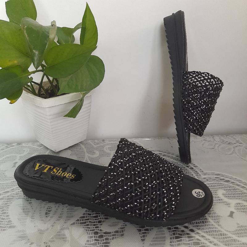 Product Introduction of Dép Nữ Đế Xuồng 3cm. Dép Lưới Nữ Trung niên Mang Êm,Đẹp, Thoáng chân. Dép bản Lưới nữ.  Mã số LB01 9