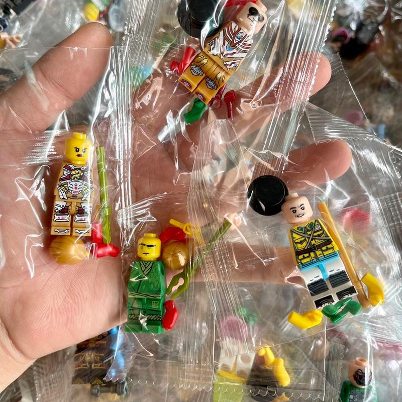 Đồ chơi lắp ráp - combo 5 nhân vật minifigures kèm phụ kiện : ninja, army, city,... ngẫu nhiên, new 100% Toy 0