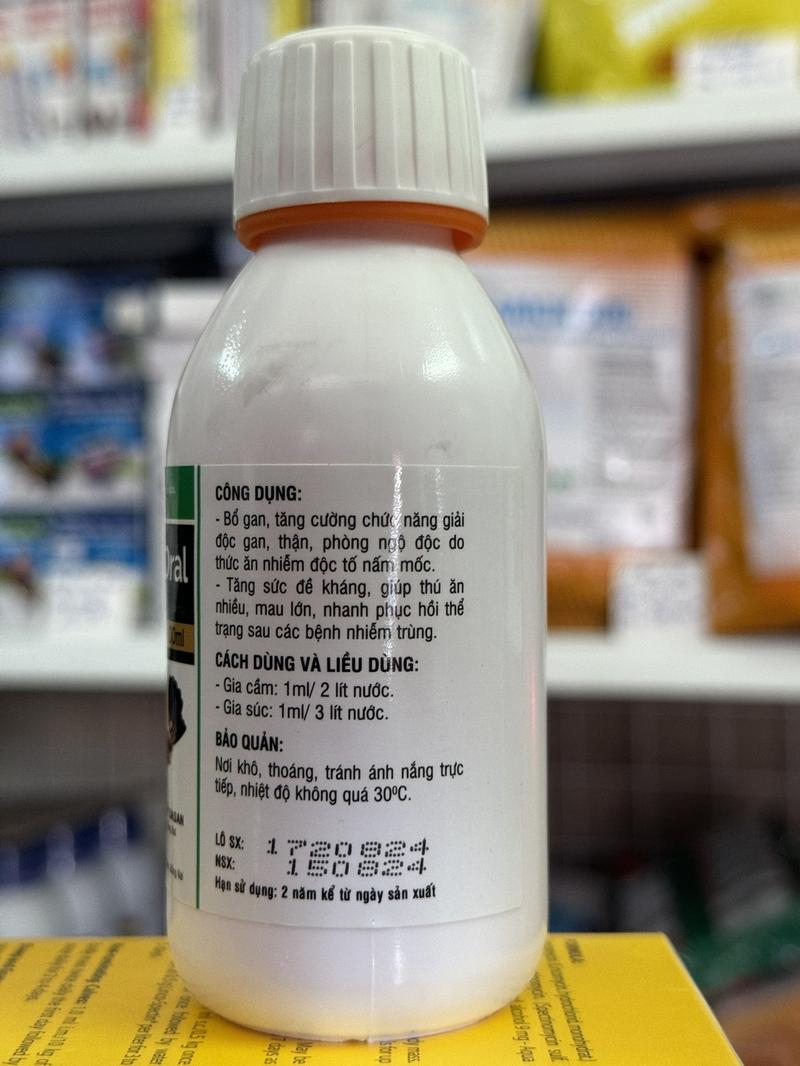 Product Introduction of Top-Hebatol Oral giải đ.ộ c gan, Thận, bổ gan, lợi mật, mau ăn chống lớn. Gà tre 2-3 giọt, gà lông 3-5 giọt dùng 3-5 ngày (thuốc bổ dùng cho gia súc, gia cầm) 4