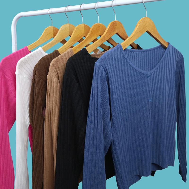 Cardigan Rajut Crop Top Long Sleeve Kancing Baju Wanita Knitwear Tangan Panjang Sweater Atasan Lembut 3