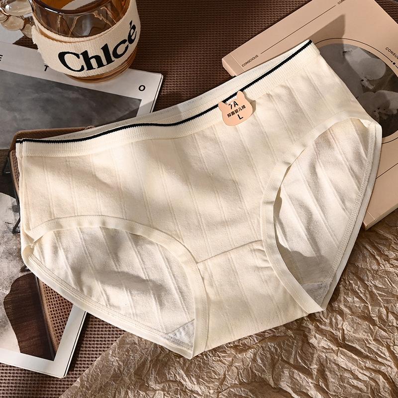 2025 Cotton Cartoon Printed Underwear for Women Elastic Hip Antibacterial Cotton Crotch Breathable Mid Waist Girl Student Underwear Fashion Best-Seller 7