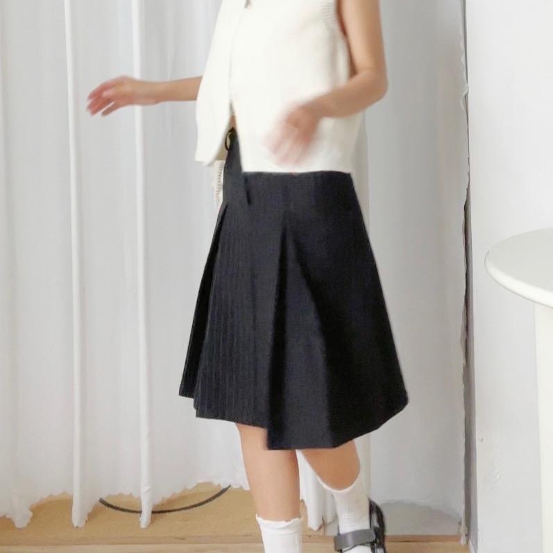 Chân váy Xipi kaki co giản xếp li - Eighteen Again