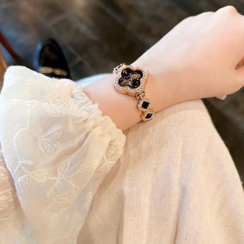 A45 Đồng hồ thời trang nữ cỏ bốn lá lắc tay đeo tay Watch Women cỏ 4 lá phối đá sang trọng phù hợp mọi độ tuổi A45