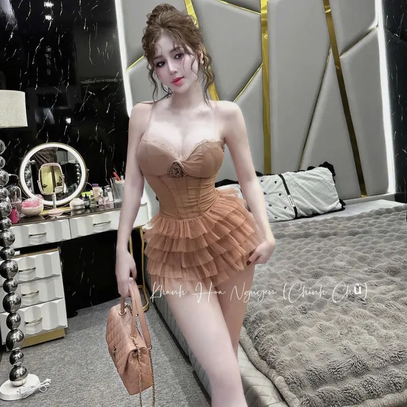 ️Đầm hai dây viền ren nhún tùng nhiều tầng đính hoa siêu xinh 6