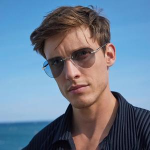 แว่นกันแดดแฟชั่น ไร้ขอบ สไตล์ดาราอินเทอร์เน็ต แว่นตาตกปลา กันยูวี สำหรับผู้ชาย ดีไซน์ย้อนยุค