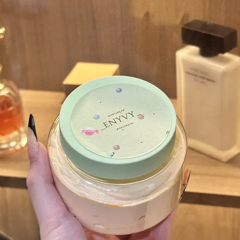 Kem body cốt không tẩy ( phù hợp cho da ngăm mỏng )