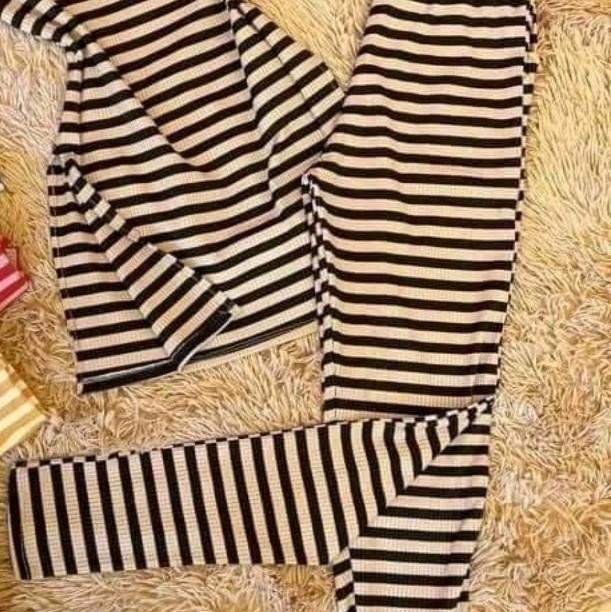 SÉT BỘ GÂN TĂM CỔ VUÔNG ,QUẦN 2 TÚI Áo Top Nữ Women Nhung Ong 5