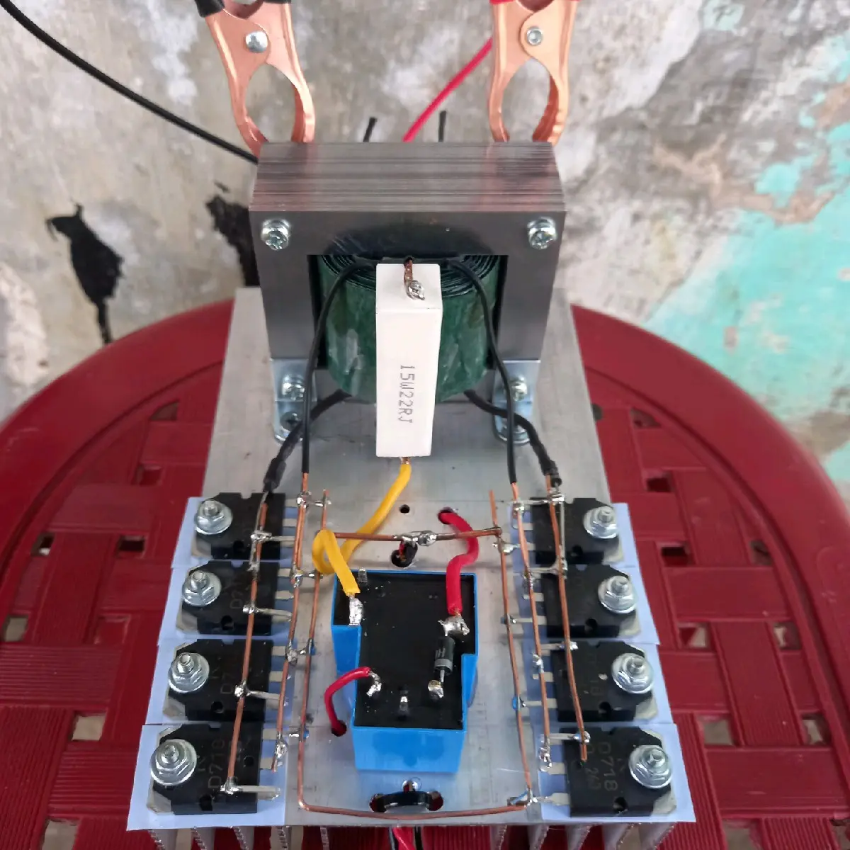 POWER INVERTER PAC 8TR IRIT DAN TERBAIK