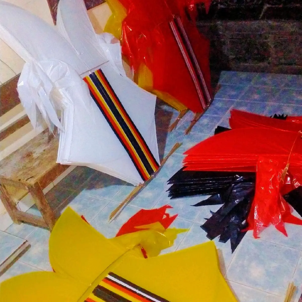Layangan Bongkar Pasang ukuran 100cm x 170cm